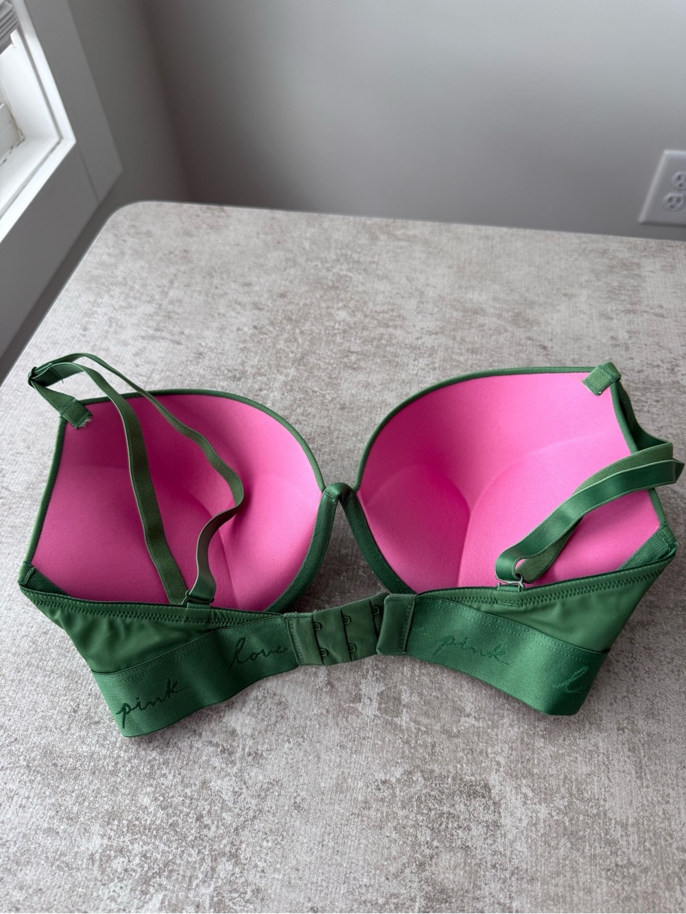 PINK Victoria's Secret Smooth Green T-Shirt Bra - Picture 2 of 4